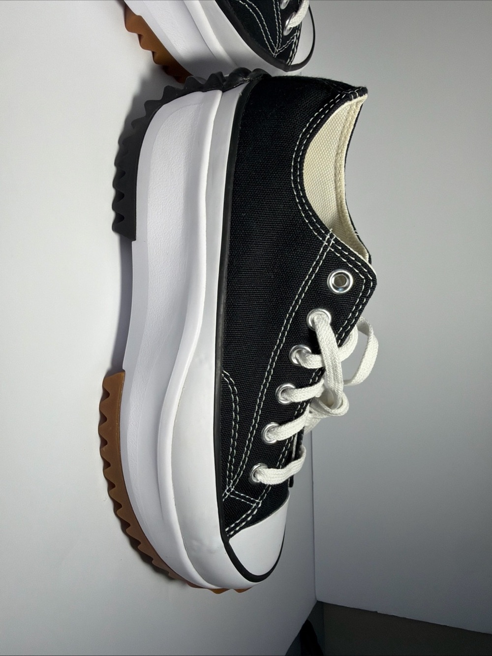 Run Star Converse Hike Low 'Black Gum' 168816C Unisex